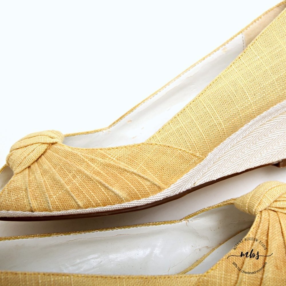 NWT Etienne Aigner Textile Diplomat Wedges‎ Yellow - Picture 13 of 15